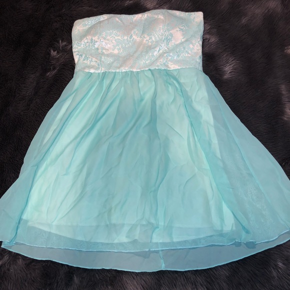 Light Blue Informal/formal DEB dress - Picture 1 of 3